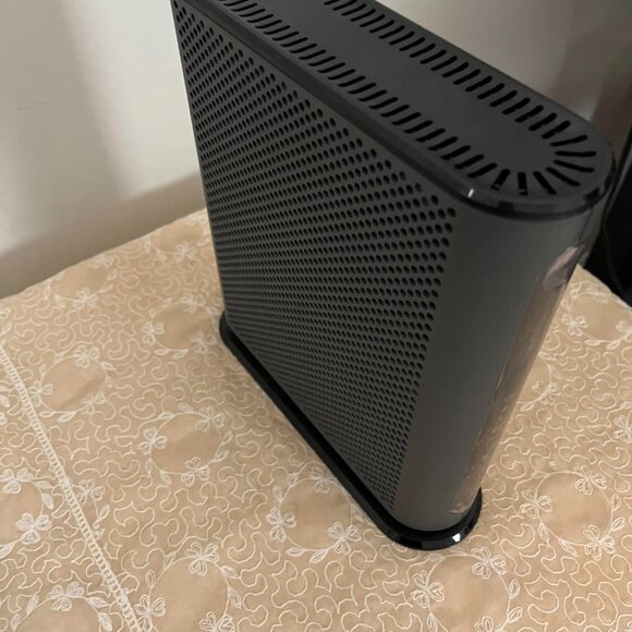 Motorola Cable Modem plus AC1600 Router (Used) - Picture 4 of 4